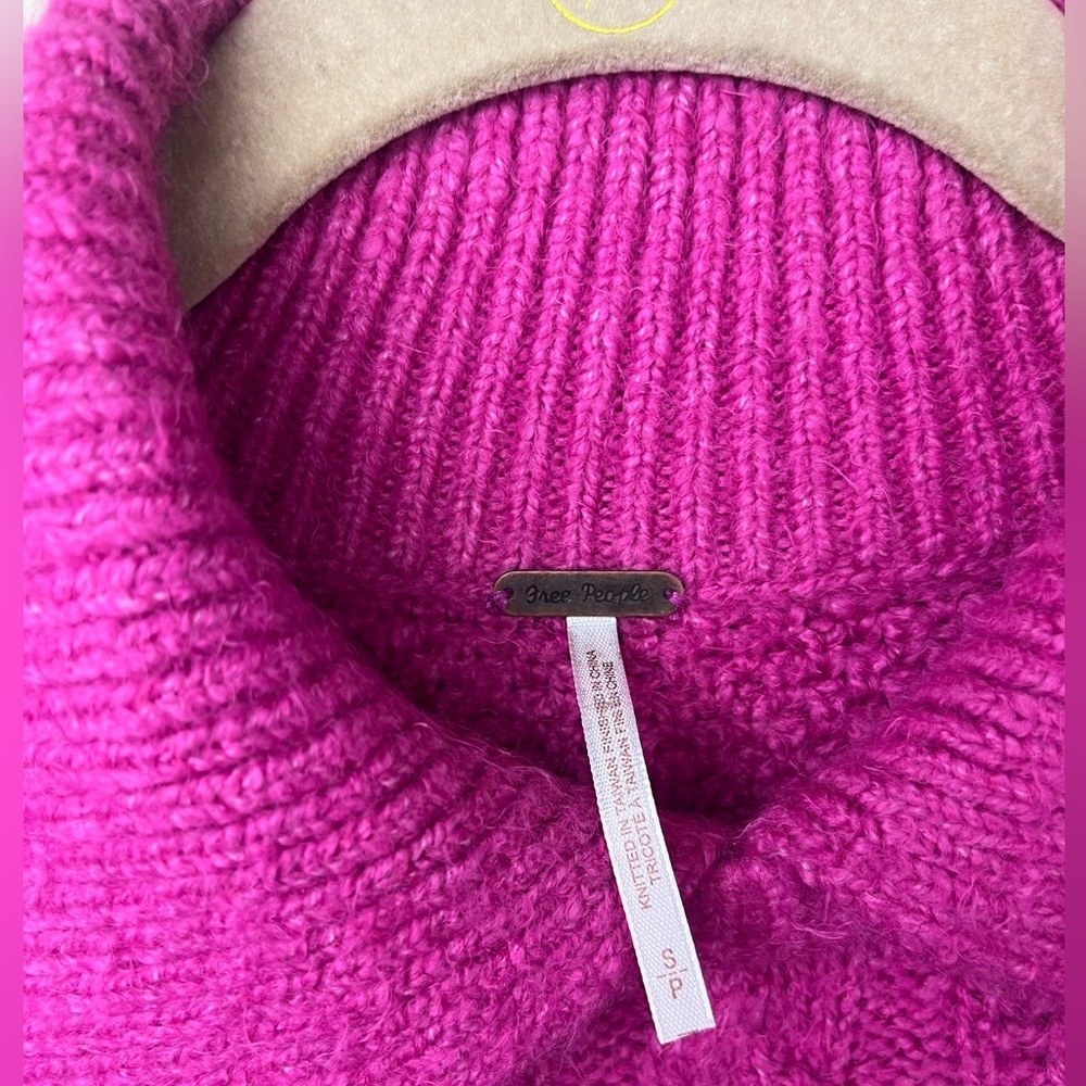 Free People Every Cloud Pullover in Fuchsia Fizz Size Small - Picture 3 of 8